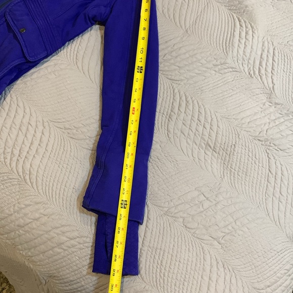 Blue/purple Lululemon sweater/jacket, size 6 - Picture 7 of 10